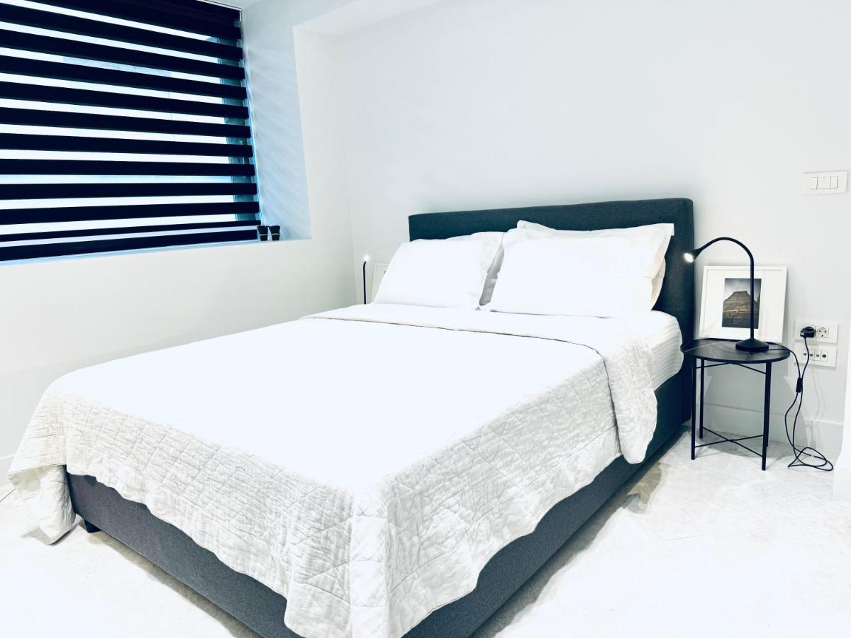 Stylish Central Superior Bedroom In Kolonaki Athena Bagian luar foto