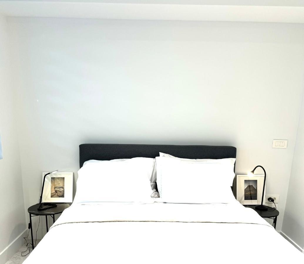 Stylish Central Superior Bedroom In Kolonaki Athena Bagian luar foto