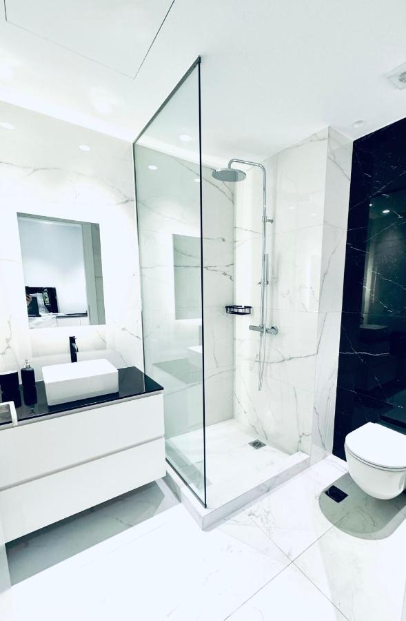 Stylish Central Superior Bedroom In Kolonaki Athena Bagian luar foto