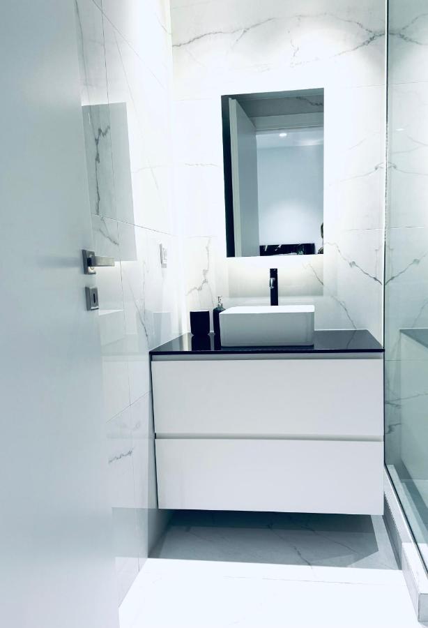 Stylish Central Superior Bedroom In Kolonaki Athena Bagian luar foto